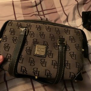 Dooney & Bourke